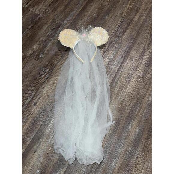 Disney Minnie Mickey Mouse Ears Wedding Sequin Bedazzle Bride Ears With Veil - Picture 1 of 7